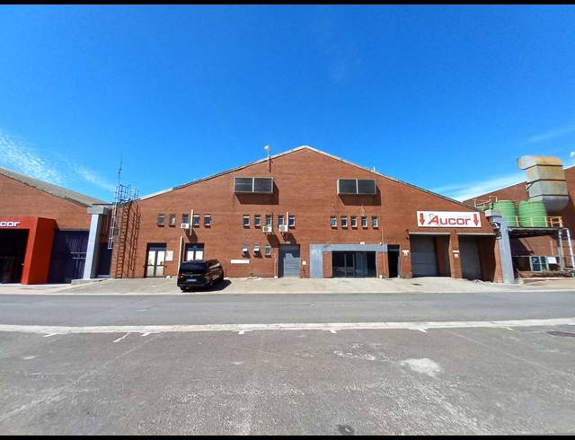 2,864M² FACTORY TO LET IN SACKS CIRCLE INDUSTRIAL